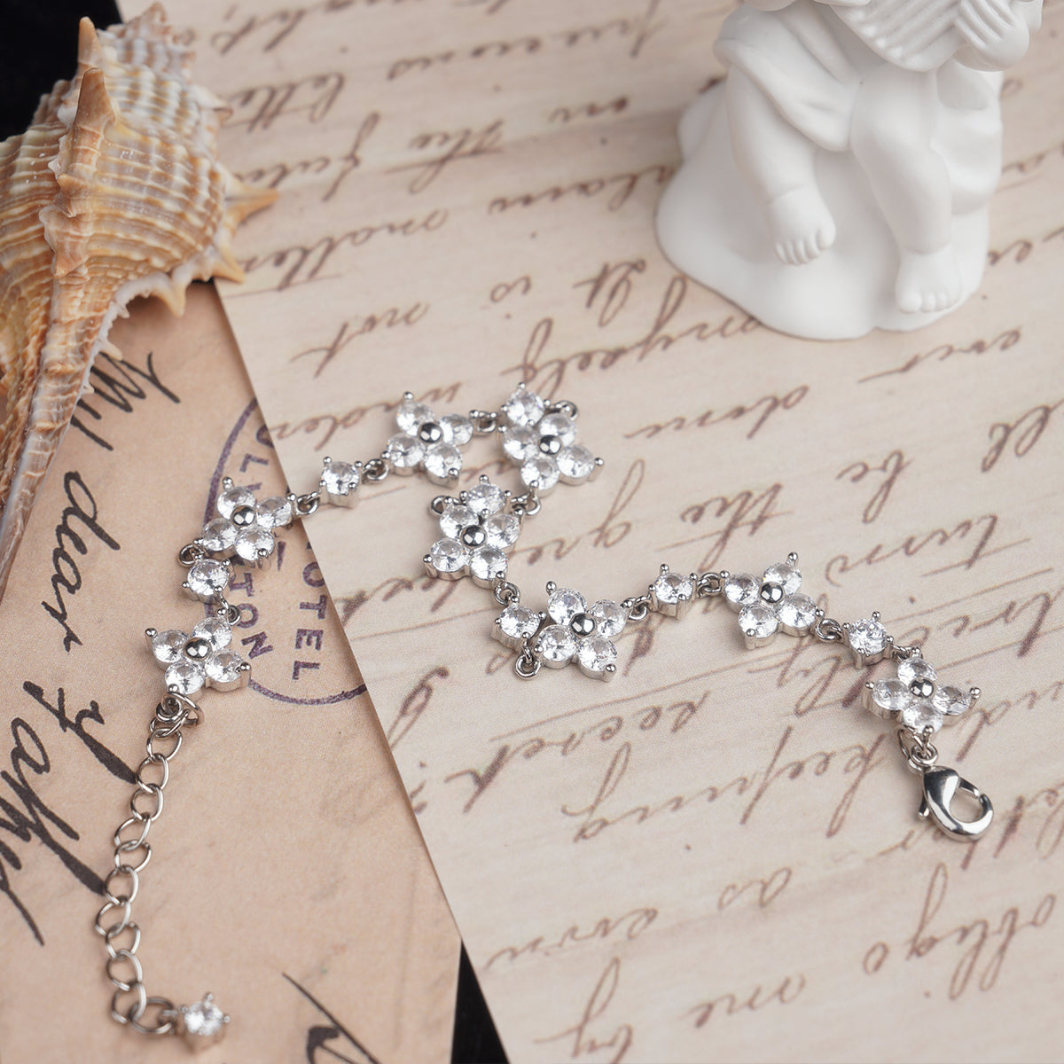 Dainty Four-Leaf Clover Cubic Zirconia Bracelet - Silver Plated Floral Chain